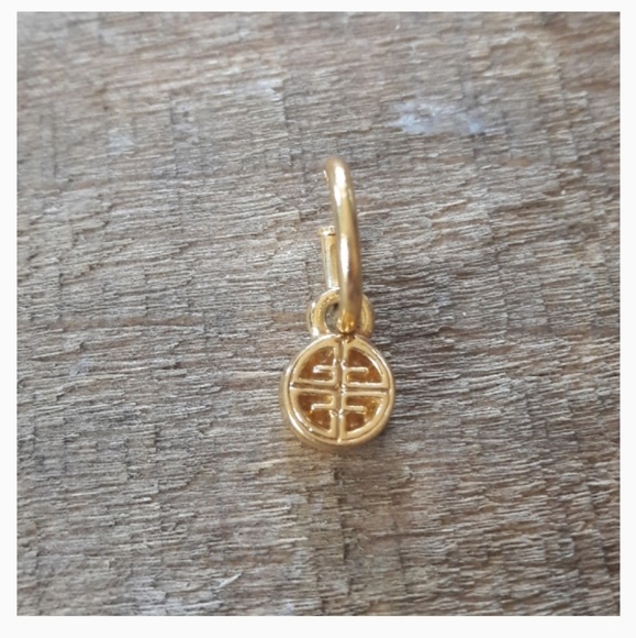 Givenchy Jewelry - Classy *SINGLE* Givenchy Gold Logo Earring*VINTAGE